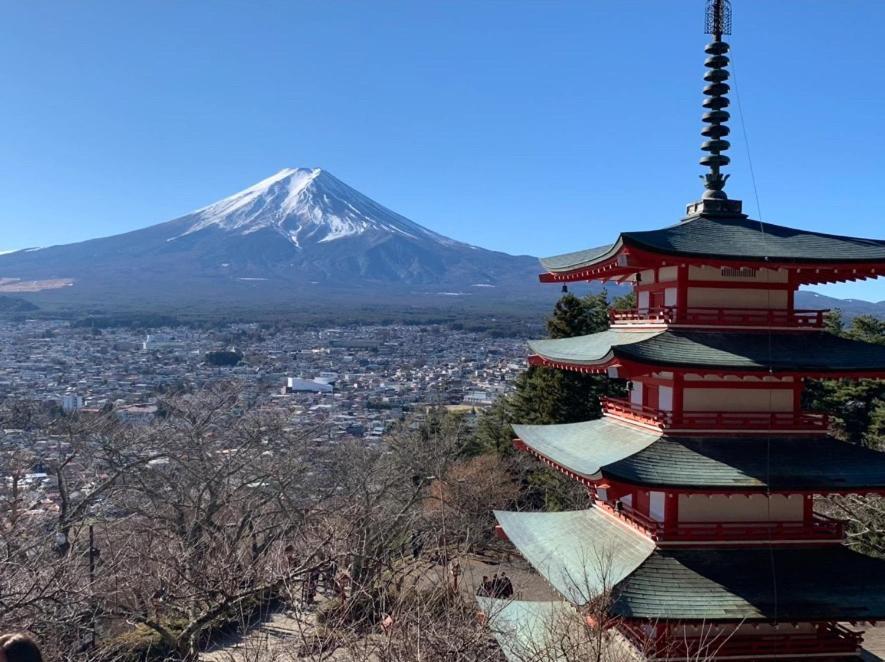 富士山を眺められる宿 ゲストハウス花水木 Nishikatsura Eksteriør bilde