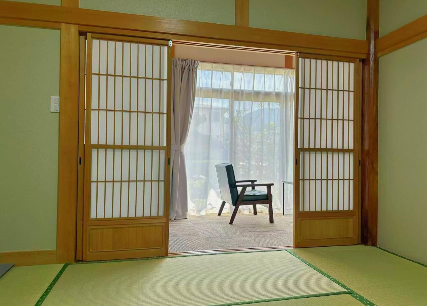 富士山を眺められる宿 ゲストハウス花水木 Nishikatsura Eksteriør bilde